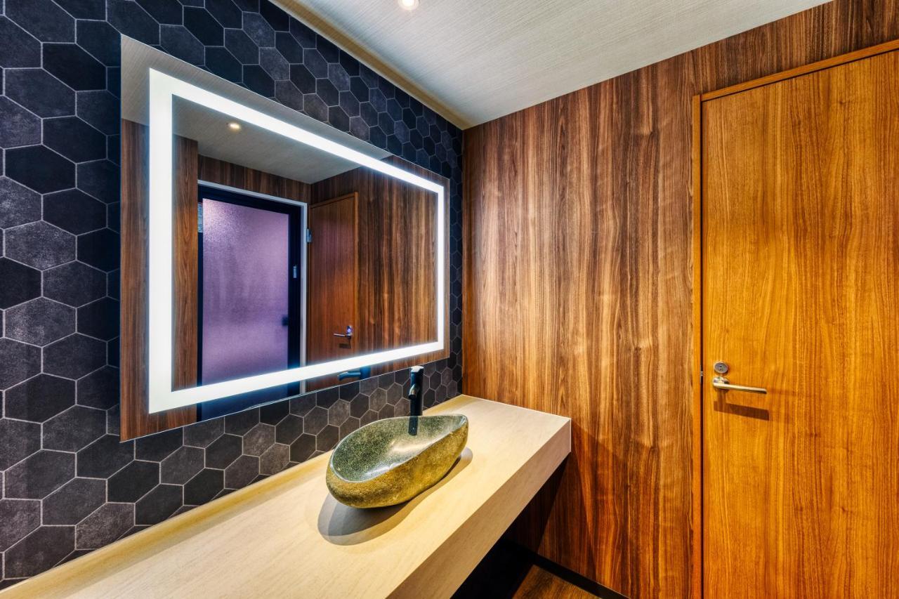Hotel Lotus Okayama Adult Only Bagian luar foto